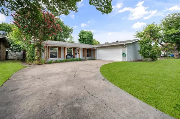 Dallas, TX 75234,3234 High Lark Drive