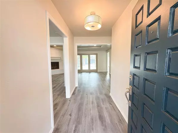 Carrollton, TX 75007,1912 E Branch Hollow Drive