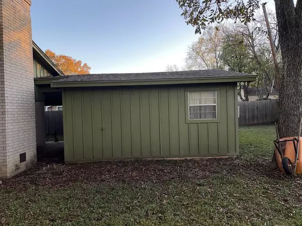 Edgecliff Village, TX 76134,6204 Cliffside Drive