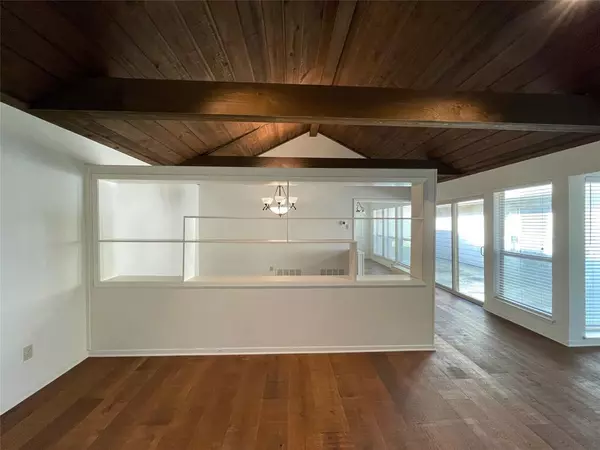 Dallas, TX 75248,6910 Brentfield Drive