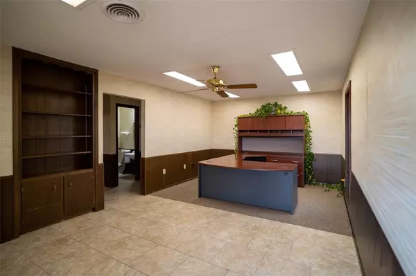 Waco, TX 76710,720 Lake Air Drive