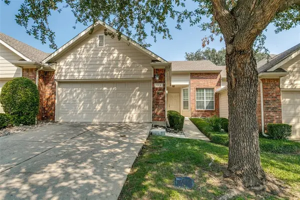 229 Bexar Drive, Lewisville, TX 75067