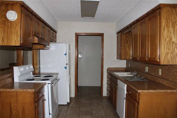 Burleson, TX 76028,613 Renfro Street