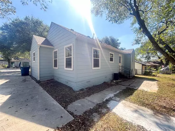 Ennis, TX 75119,608 W Lake Street W