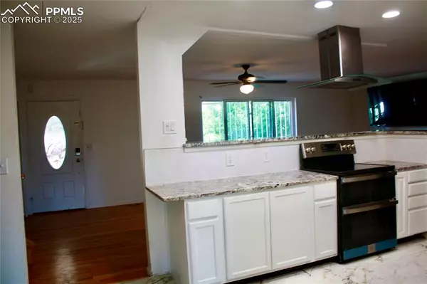 Colorado Springs, CO 80911,7670 Sunny view LN