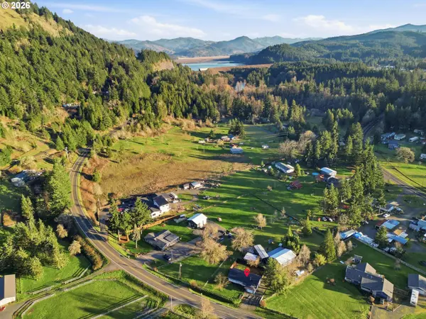 Cottage Grove, OR 97424,34792 ROW RIVER RD