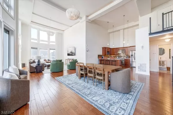 119 Walnut St #1, Montclair Twp., NJ 07042