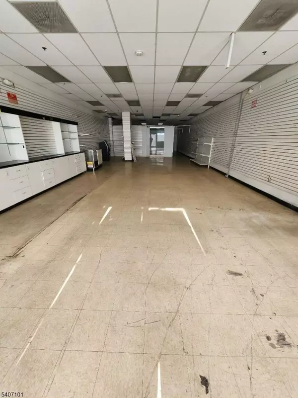 Newark City, NJ 07105,334 Ferry St