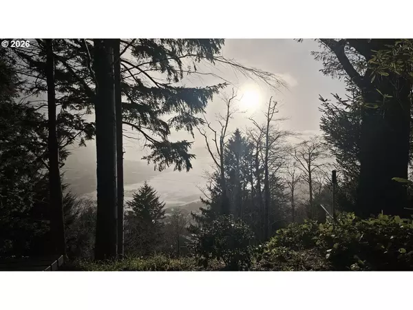 Yachats, OR 97498,635 RADAR RD