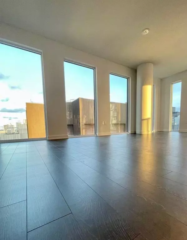 Toronto C01, ON M5T 0E2,238 Simcoe St ST #3104