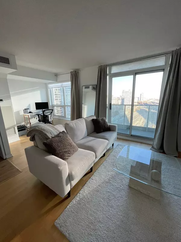 Toronto C01, ON M5E 1Z8,18 Yonge ST #2705