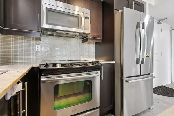 Toronto C01, ON M6K 3R4,85 East Liberty ST #525