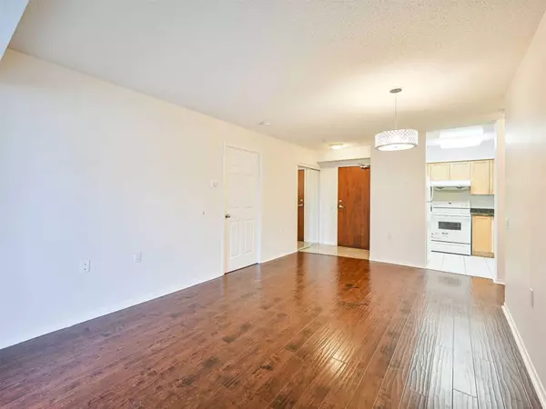 Toronto C14, ON M2N 6Z9,35 Finch AVE E #1501