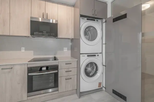 Toronto C01, ON M5T 0E3,280 Dundas ST W #2309