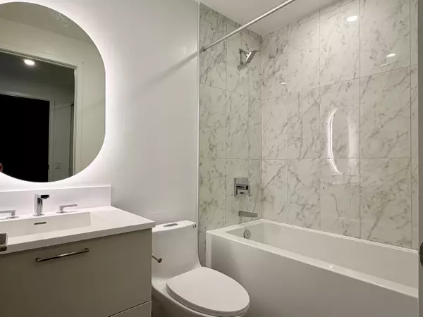 Toronto C14, ON M2N 0M4,36 Olive AVE #907