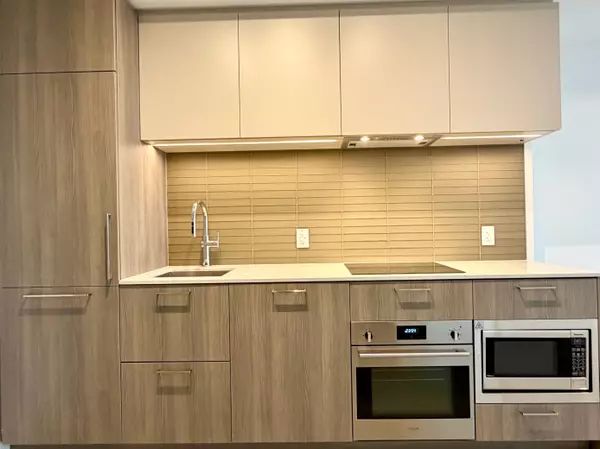 Toronto C14, ON M2N 0M4,36 Olive AVE #907