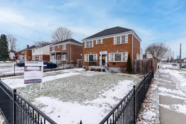 Oshawa, ON L1H 1G1,536 King ST E