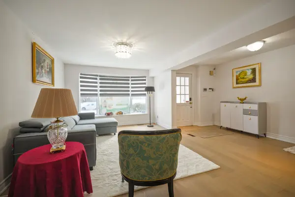 Toronto E07, ON M1S 1K8,1230 Huntingwood DR