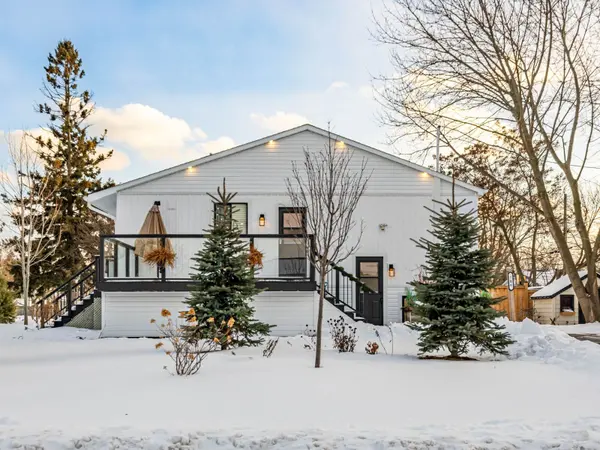 Pickering, ON L1W 1B3,706 Annland ST