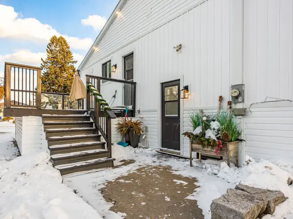 Pickering, ON L1W 1B3,706 Annland ST