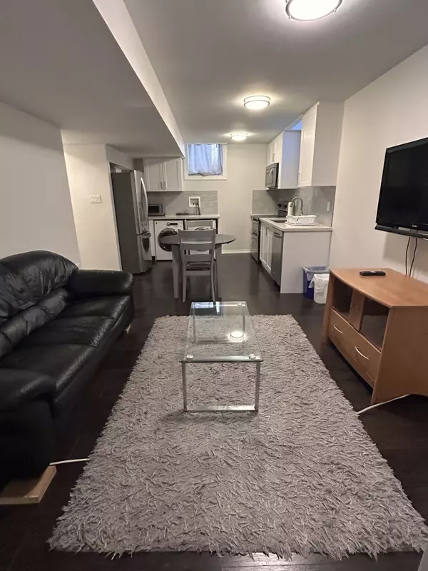 28 Sheldon DR #Basement, Ajax, ON L1T 0L9