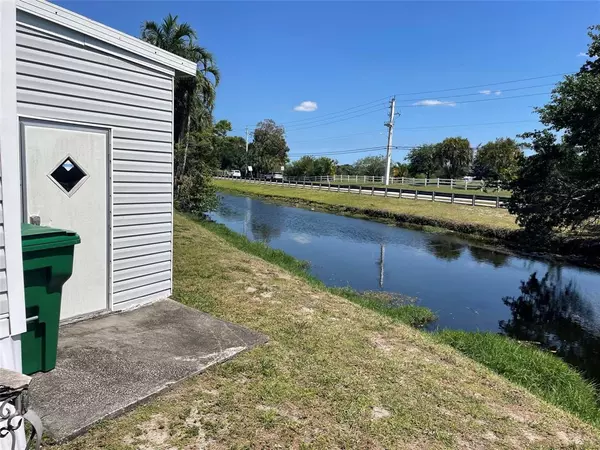 Davie, FL 33324,8540 SW 23rd Pl