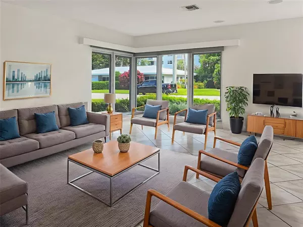 Lauderdale By The Sea, FL 33062,1431 S Ocean Blvd #28