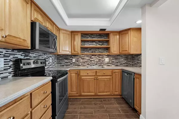 Fort Lauderdale, FL 33315,1101 River Reach Dr #206