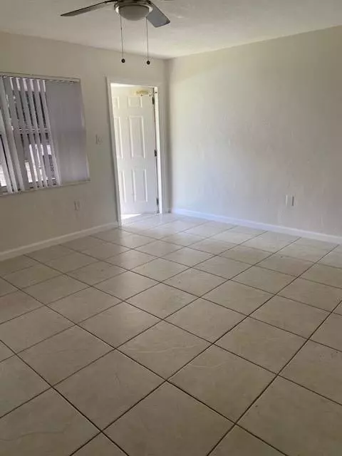 Hollywood, FL 33024,6032 Pierce St #5