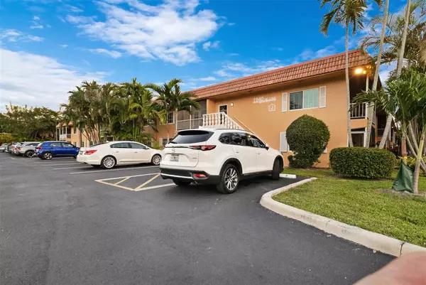 Wilton Manors, FL 33305,1940 NE 2nd Ave #J218