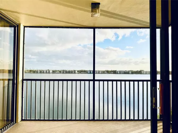 Oakland Park, FL 33309,105 Lake Emerald Drive #610