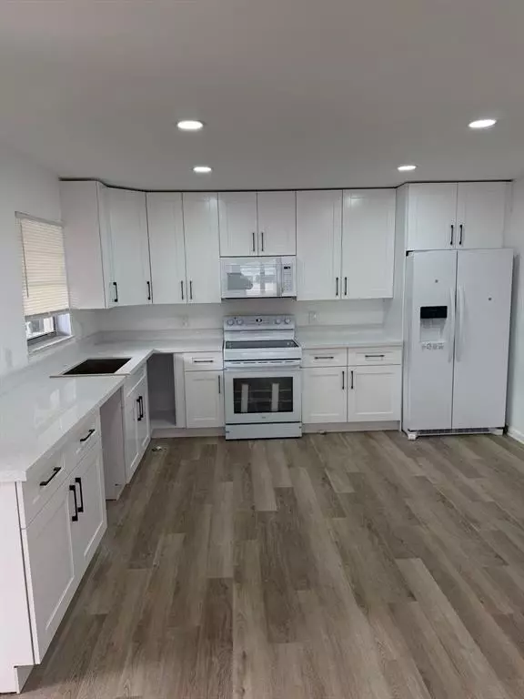 Dania Beach, FL 33314,4524 SW 54th St #605-W