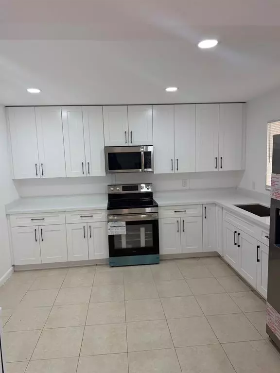 Dania Beach, FL 33314,4524 SW 54th St #603-W
