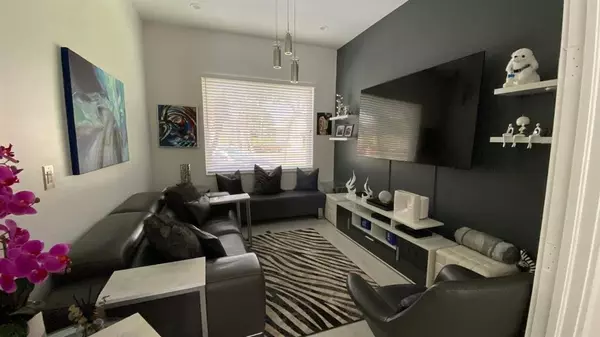 Boca Raton, FL 33487,830 Bailey St