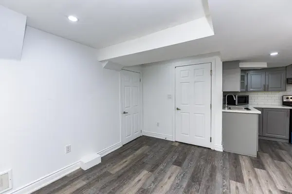 Brampton, ON L6Y 2T3,14 Paramount PL