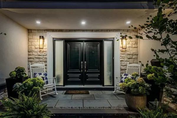 Mississauga, ON L5K 2G3,2498 Robin DR