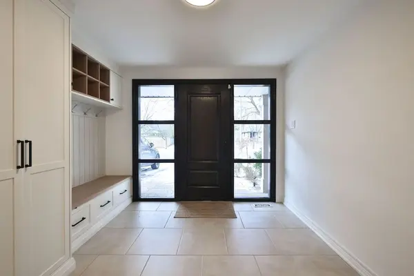 Oakville, ON L6J 2K5,482 Anthony DR