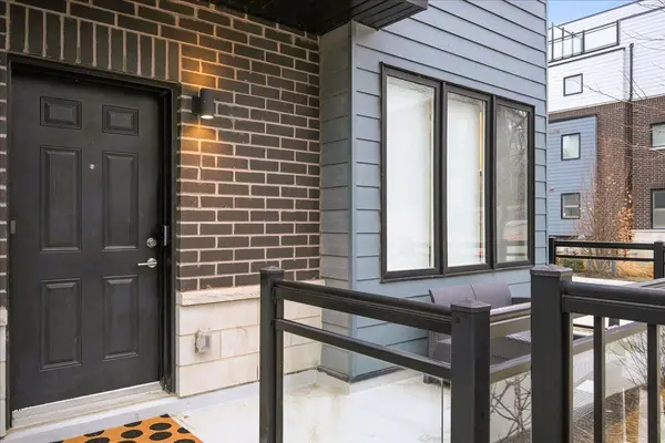 Mississauga, ON L5J 0B3,2232 Bromsgrove RD #TH #1