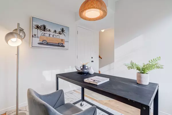 Toronto W05, ON M3L 0G8,49 Ted Wray CIR