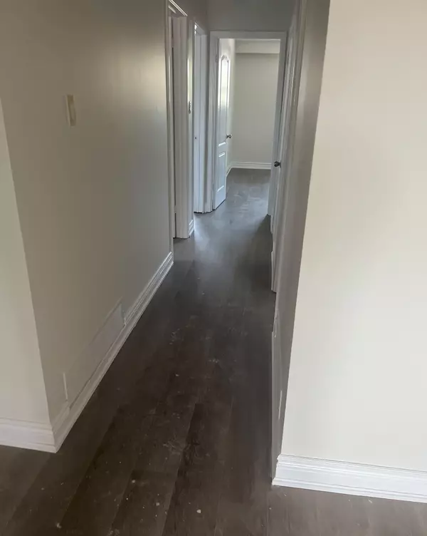 Mississauga, ON L4T 2B9,7714 Redstone RD