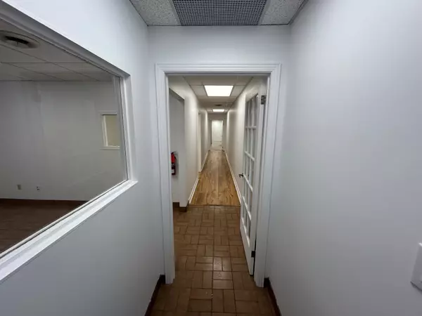 Halton Hills, ON L7G 4A3,116 Guelph ST #5