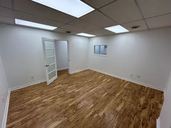 Halton Hills, ON L7G 4A3,116 Guelph ST #5