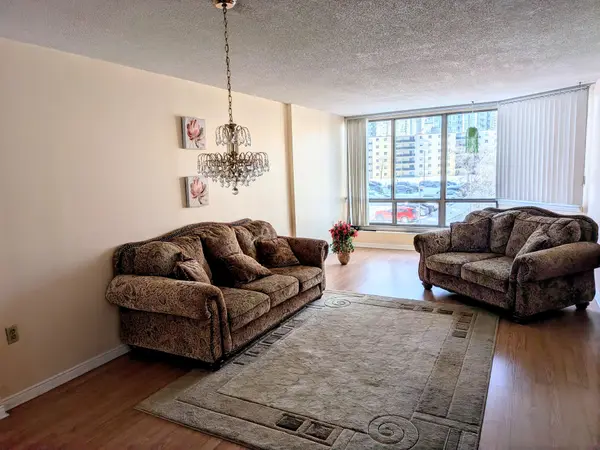 Mississauga, ON L5B 3Y8,25 Fairview RD W #405