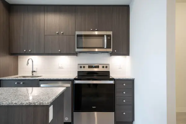 Oakville, ON L6H 7G1,1415 Dundas ST E #513