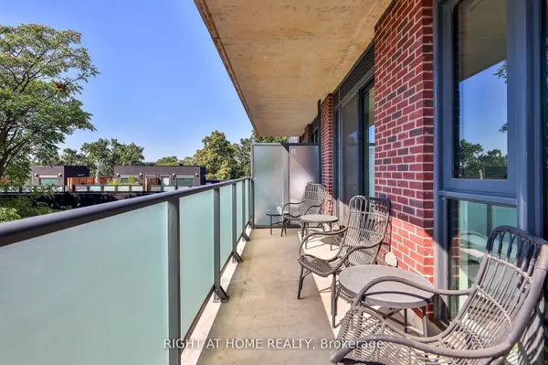 Toronto W01, ON M6R 0A6,430 Roncesvalles AVE #410