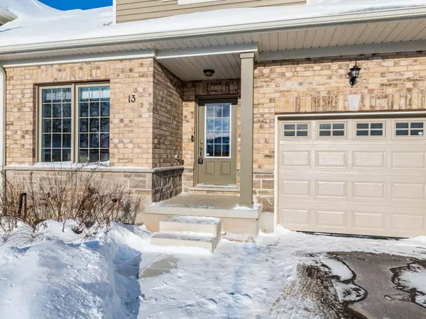 Halton Hills, ON L7J 1P9,13 Braida LN #7