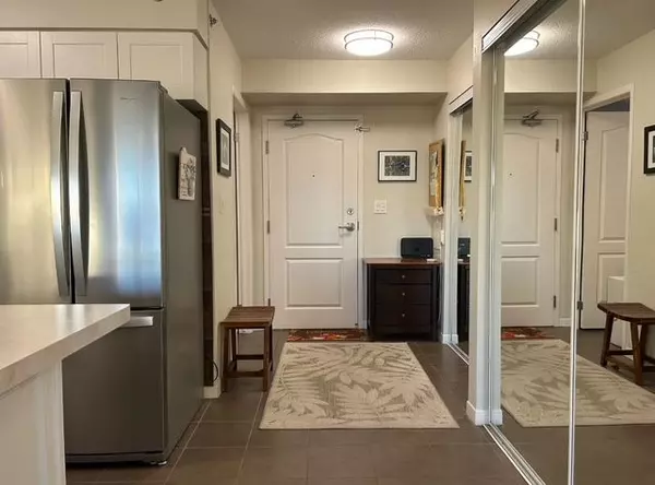 Welland, ON L3C 7B3,330 PRINCE CHARLES DR S #1417