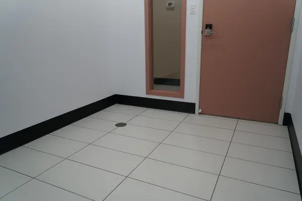 Hunt Club - Windsor Park Village And Area, ON K1V 1C1,224 Hunt Club RD #Unit 5 Suite 14