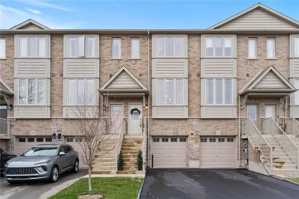 Hamilton, ON L8E 5G9,23 Edenrock DR