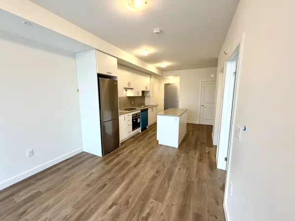 Hamilton, ON L8E 0L5,461 Green RD #801